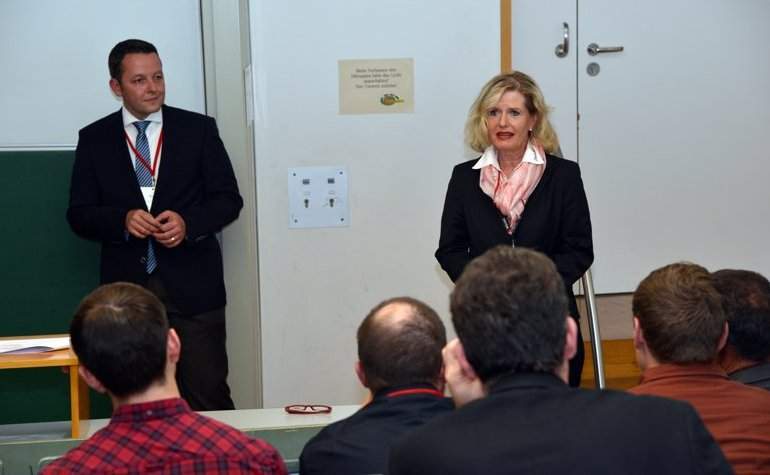 Ingo Claus (K.E.R.N - Die Nachfolgespezialisten) und Rita Hofheinz (DocuServe) diskutierten über Unternehmensnachfolge.